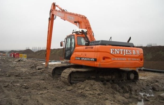 挖機加長臂廠家、長臂挖掘機廠家、挖機加長臂改裝