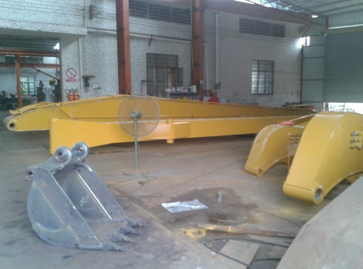 挖機(jī)加長(zhǎng)臂廠家、長(zhǎng)臂挖掘機(jī)廠家、挖機(jī)加長(zhǎng)臂改裝