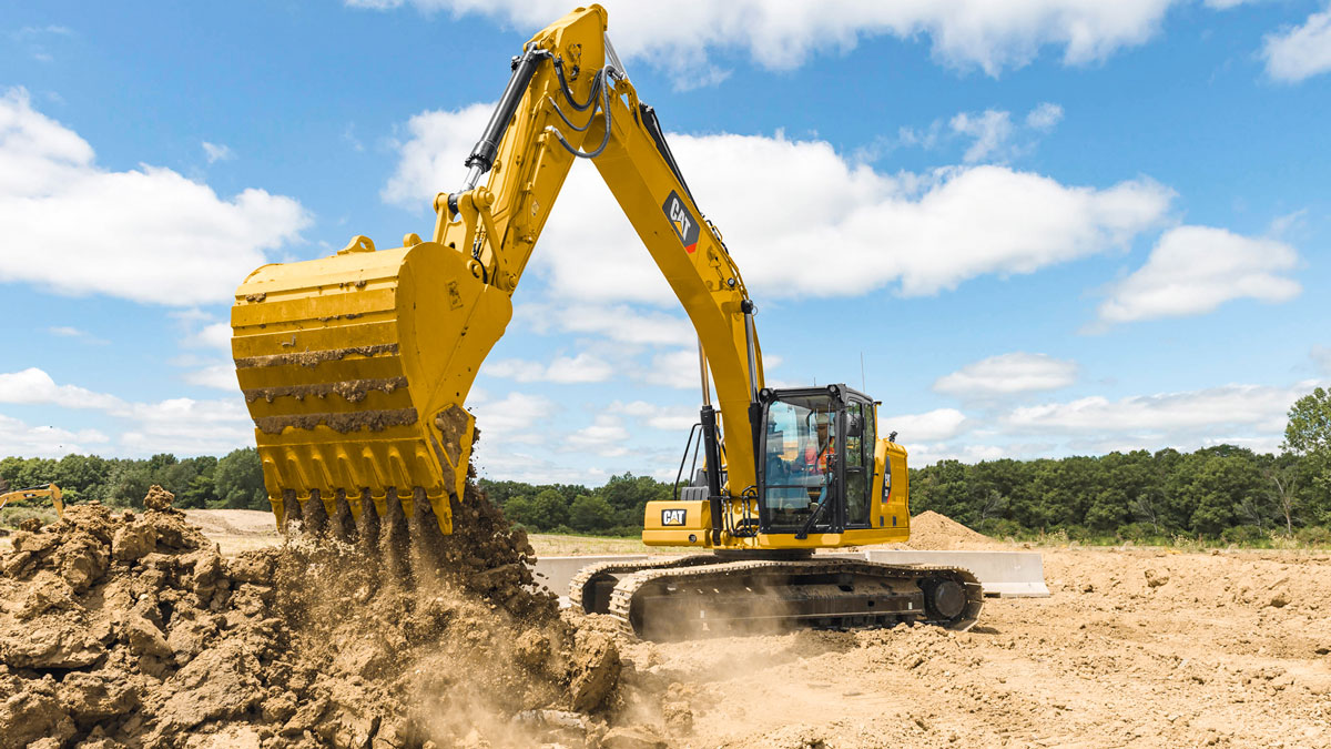 挖掘機加長臂與運輸車輛：施工現場的“黃金搭檔”