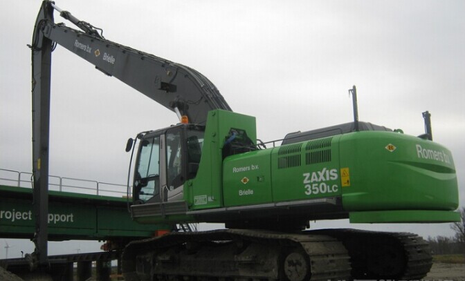 挖掘機加長臂安裝偏了怎么辦？快速處理指南