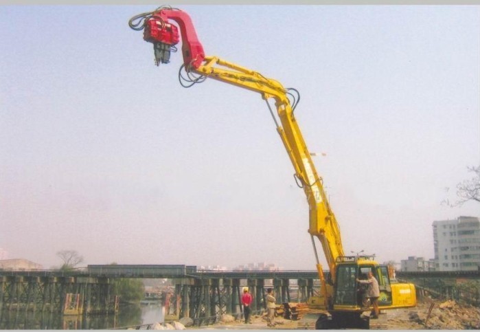 挖機打樁臂改裝 挖機打樁臂改裝