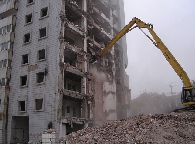 挖掘機拆樓臂 挖掘機拆樓臂