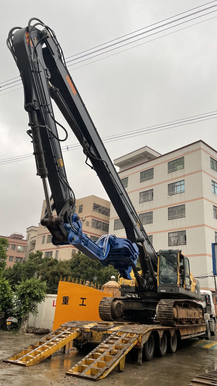 挖掘機(jī)打樁臂.jpg
